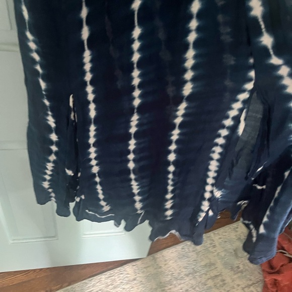 Walker & Wade Navy and white tie-dye long dres - Picture 4 of 8